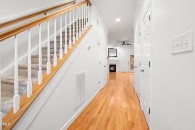 5-web-or-mls-Goldenglow Way-14