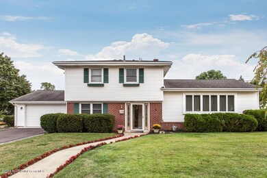 Large 4 Bedroom Split Level