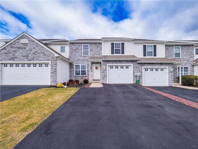 825 N Fork Dr, Easton, PA 18040 - photo 2