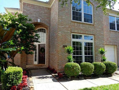 16211 Waiting Spring Cir, Houston, TX 77095 - photo 2