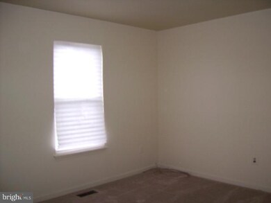 3530 Cherry Hill Ct, Beltsville, MD 20705 - photo 5