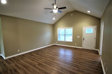 295 Ester Ln, Manchester, TN 37355 - photo 3