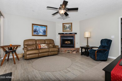 005_Living Room