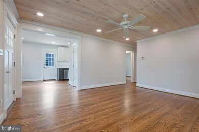 909 Monroe St, Annapolis, MD 21403 - photo 6