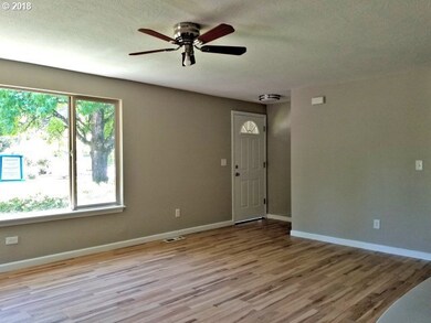 1565 Linda Ave, Eugene, OR 97401 - photo 2