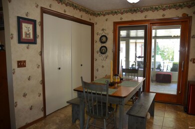 1292 W Maple St, Jasper, IN 47546 - photo 7