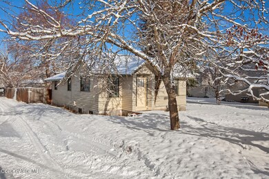 1401EGilbertAve-3