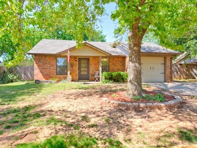 709 Peregrine Dr, Norman, OK 73072 - photo 2