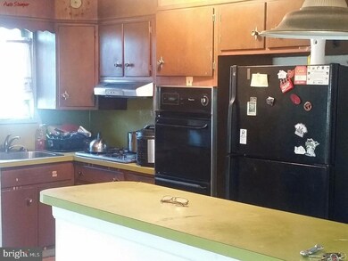 383 S 27th St, Camden, NJ 08105 - photo 4