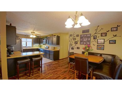 Dining area and countertop eating area in Kitchen