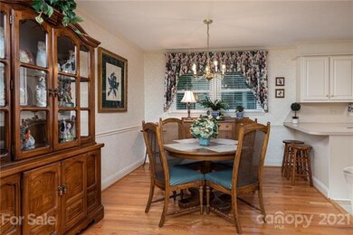 2283 Brookwood Road  Dining area
