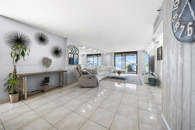 Le Trianon Condominium unit 5F, Miami Beach, FL 33140 - photo 5