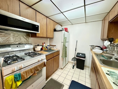 264 E Bailey Rd unit H, Naperville, IL 60565 - photo 7