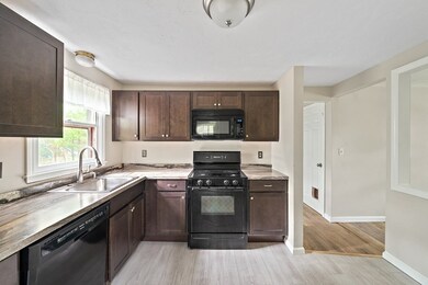 21 Nancy Dr, Plymouth, MA 02360 - photo 3