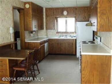 138 E 4th St, Zumbrota, MN 55992 - photo 6