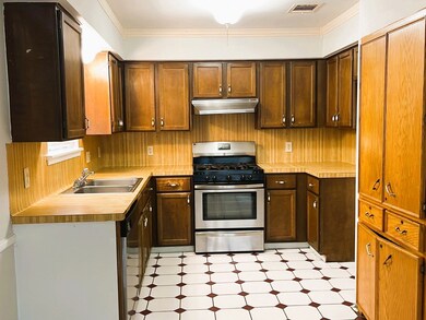 6306 Gallant Forest Dr, Houston, TX 77088 - photo 2