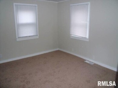 1415 E High St, Davenport, IA 52803 - photo 3