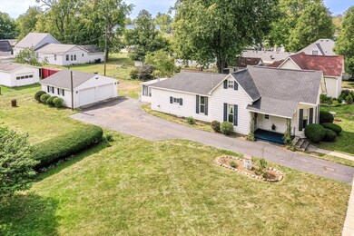 404 E 8th St, Sheridan, IN 46069 - photo 2