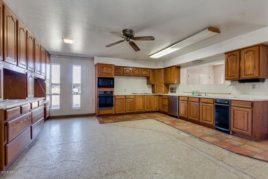 Huge eat in kitchen