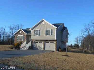 1769 Raven Dr, Chambersburg, PA 17202 - photo 2