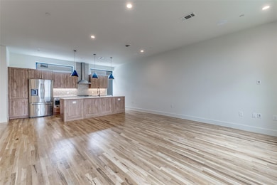 5609 Live Oak St unit 405, Dallas, TX 75206 - photo 3