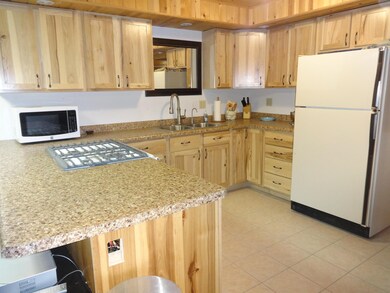 LL Kitchen (2)