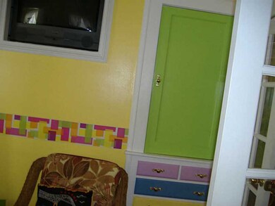 9 Crescent St, Providence, RI 02907 - photo 7