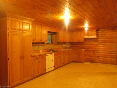 Huge kitchen!