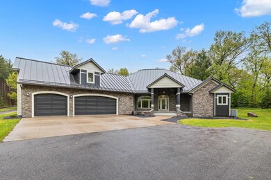 6858 6th St, Stevens Point, WI 54482 - photo 2