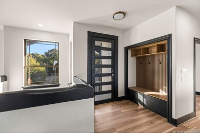 141 Oak Shore Dr, Canyon Lake, TX 78133 - photo 3