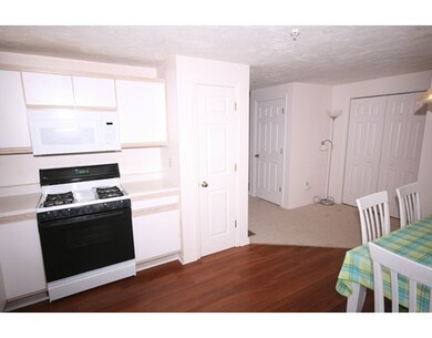 59 Pinecrest Village unit 59, Hopkinton, MA 01748 - photo 6