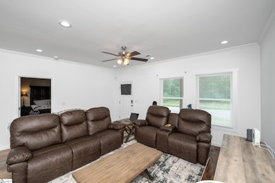315 W Broad St, Iva, SC 29655 - photo 5