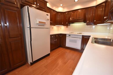 546 Springdale Rd, Eighty Four, PA 15330 - photo 6