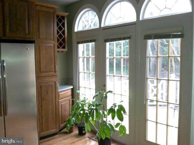 3906 Barcroft Mews Ct, Falls Church, VA 22041 - photo 5