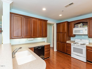 009-1280x960-kitchen