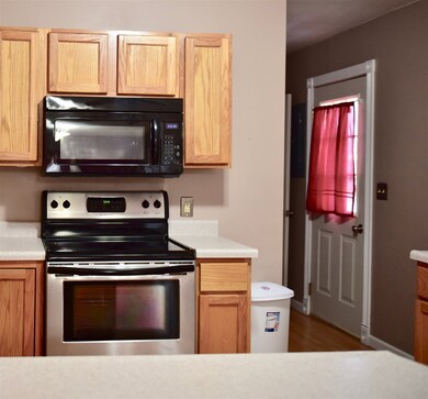 608 Maxine Dr, Ossian, IN 46777 - photo 6