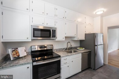 3583 Hamlet Place, Chevy Chase, MD 20815 - photo 2