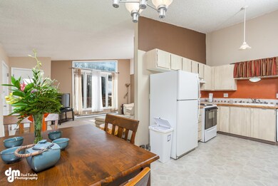 DIning Area 20170415-DW-6767-FULL
