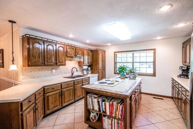 770 Dawnville Rd NE, Dalton, GA 30721 - photo 6