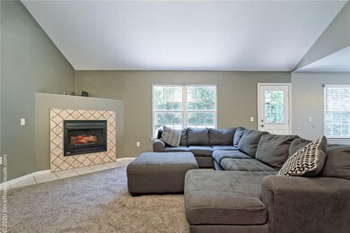 1 Sandhurst Dr, Bella Vista, AR 72714 - photo 2