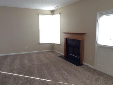 12203 Weathered Edge Dr, Fishers, IN 46037 - photo 2