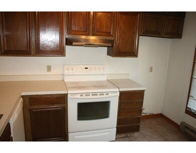 18 Walnut St unit 18, Turners Falls, MA 01376 - photo 3