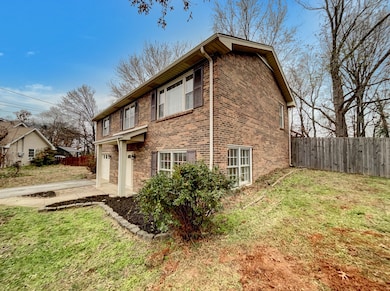 3799 Cloverbrook Dr, Clarksville, TN 37040 - photo 3