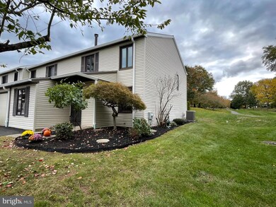 1015 Winfield Ct, Lansdale, PA 19446 - photo 2