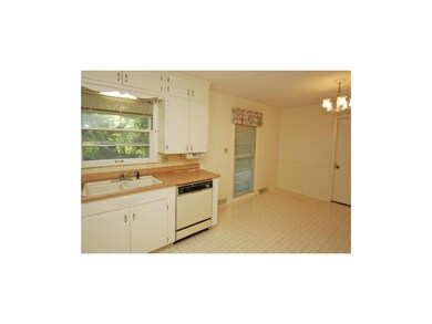 6011 E Richards Dr, Shawnee, KS 66216 - photo 5