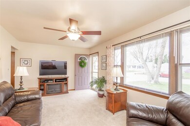 1263 Deloris Dr, Waterloo, IA 50701 - photo 5