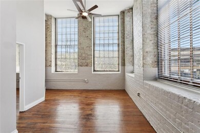 This gorgeous CORNER unit has beautiful massive wi