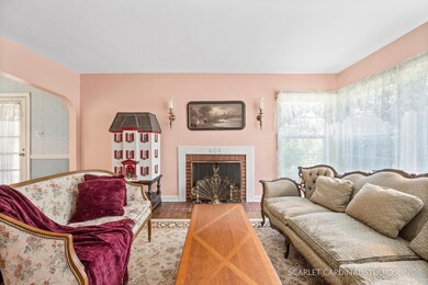 332 N Shady Ln, Elmhurst, IL 60126 - photo 3