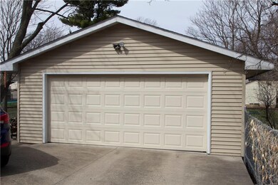 2600 61st St, Des Moines, IA 50322 - photo 4