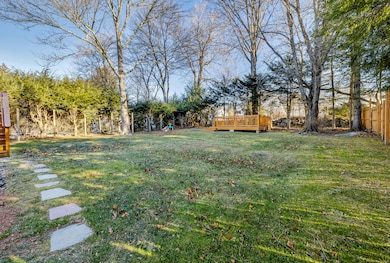 40 Leaf Ave, Waterbury, CT 06705 - photo 4